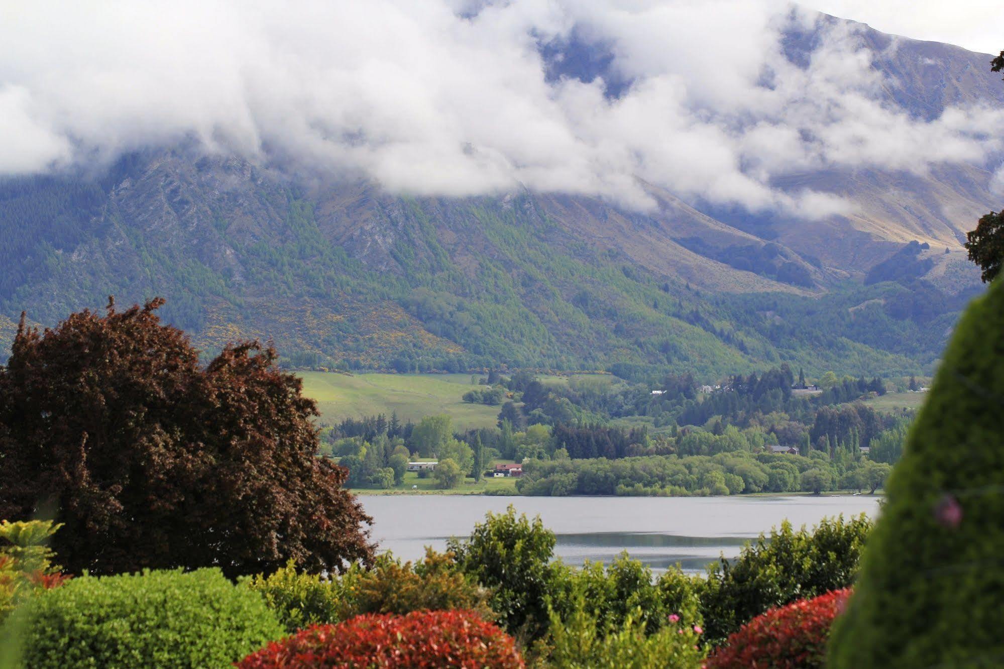 The Shan'S Lodge Queenstown Exterior photo